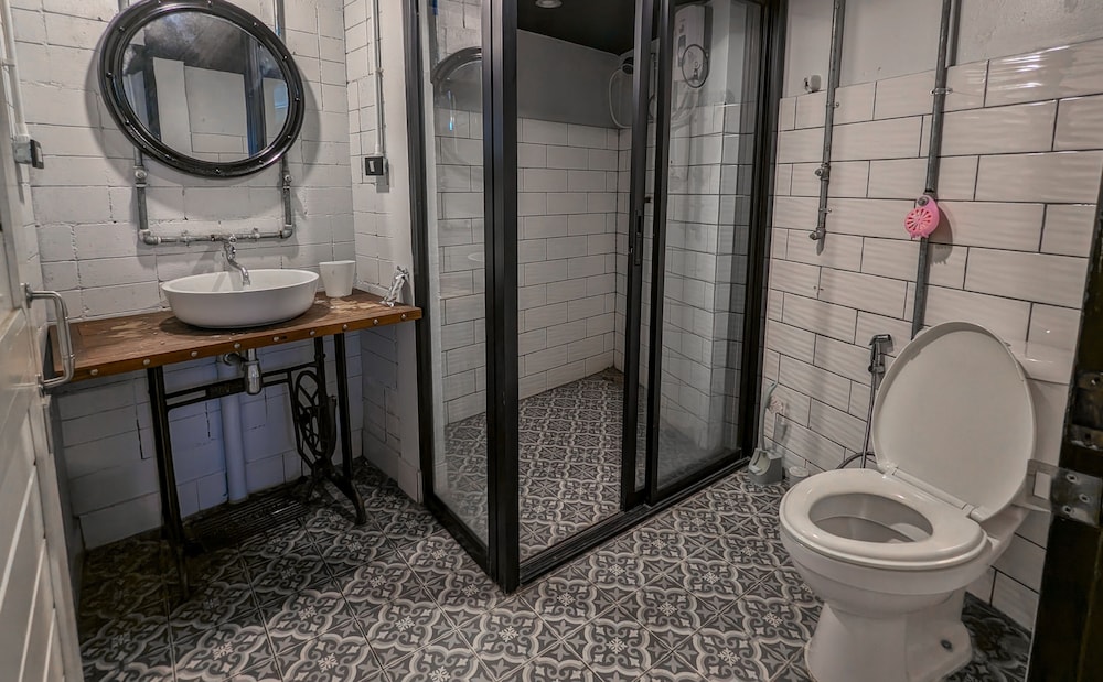 Key Man Hostel