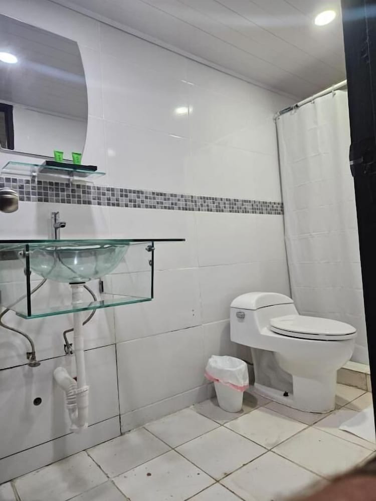 HOSTAL EL PRADO
