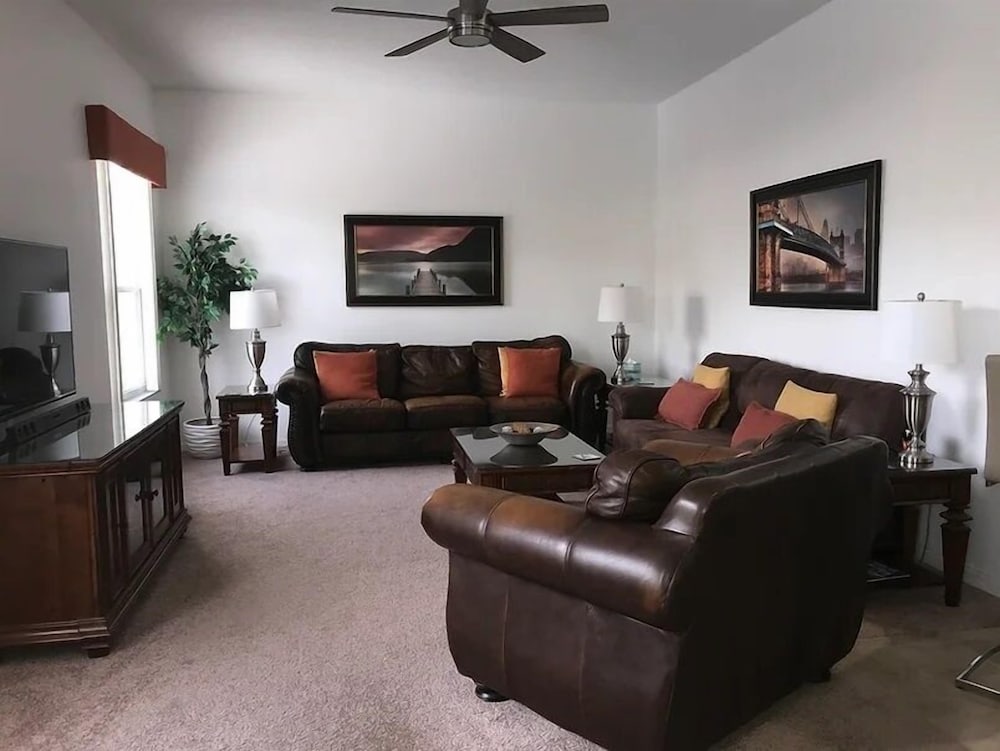 Scott Disney Villa 5 Bedroom Home by RedAwning