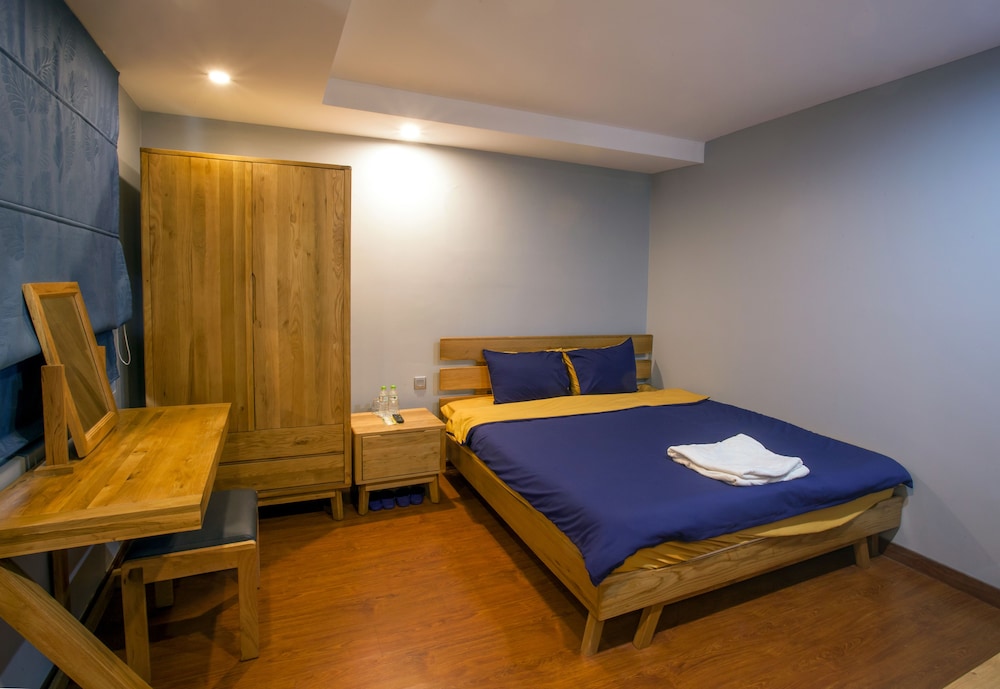 RedDoorz Hostel @ Signature Inn