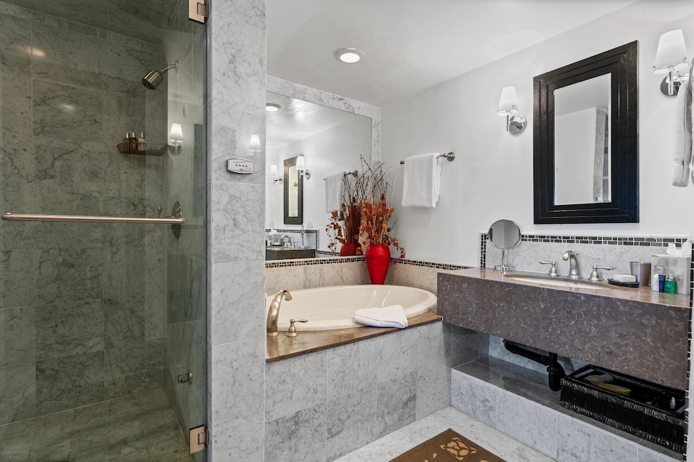 Stag Lodge at Deer Valley Resort - Three Bedroom Residence with Loft and Spa #14 3 Condo