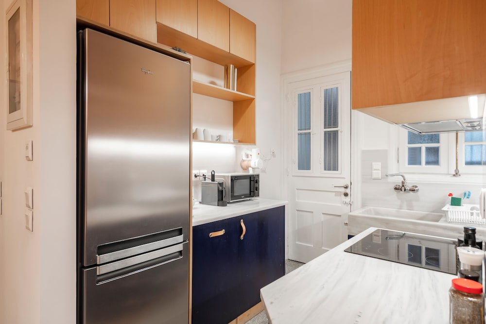 Historic 2BR Oasis in Kolonaki