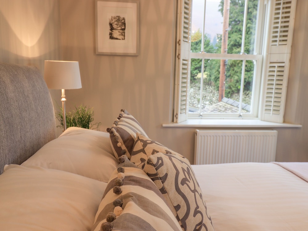 Honeywood House