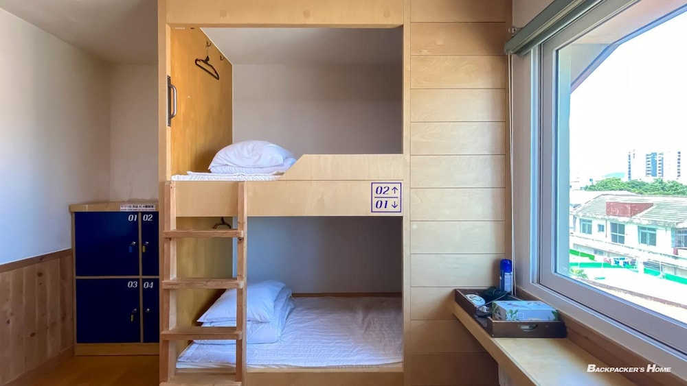 Backpacker's Home 13