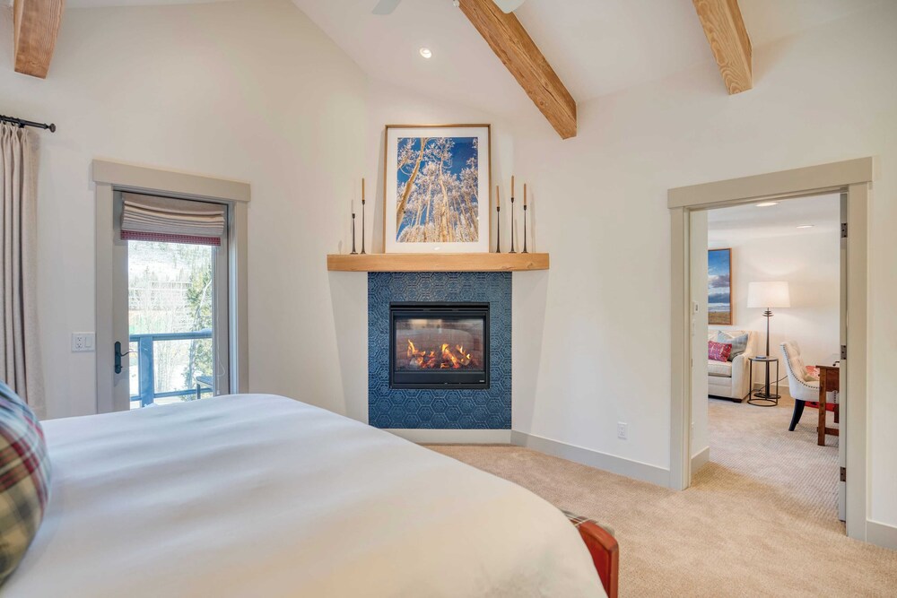 Luxury Mountain Estate w/ Indoor Pool, Gym & Hot Tub Near Keystone | Sleeps 19