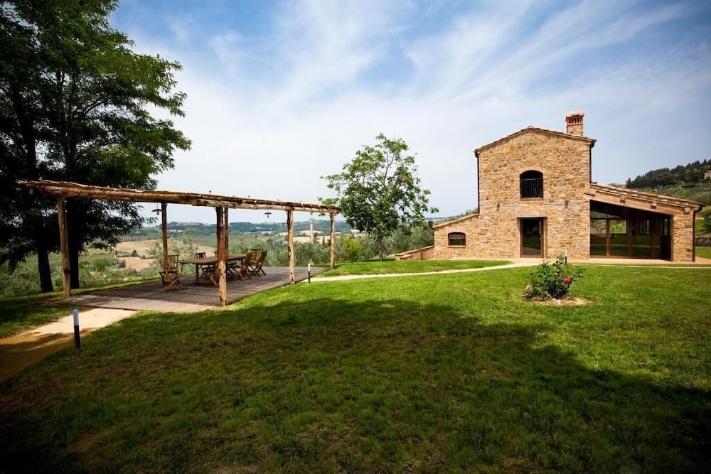 Villa Meraviglia With Pool And Ac view 5