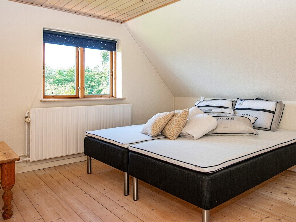10 Person Holiday Home in Ulfborg view 4