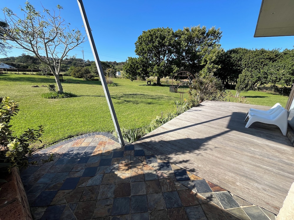 Sandpebbles Estate