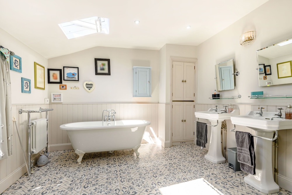Marina's Cottage
