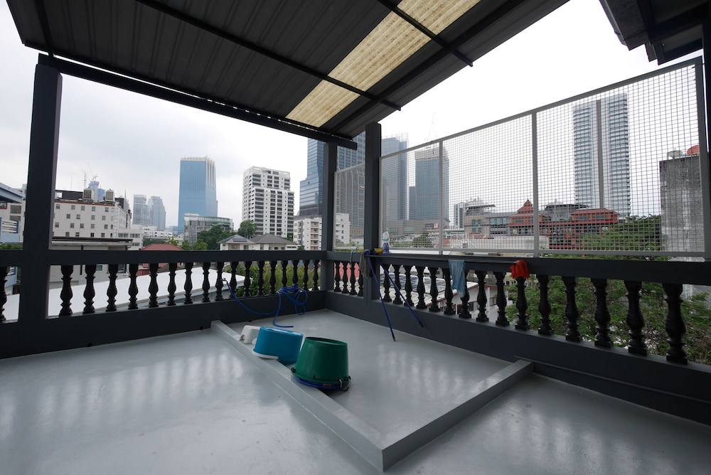 Lee Home Bangkok