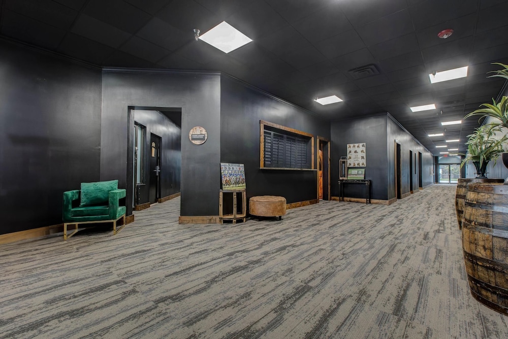 Lexington Vacations - Hotel Lex - Property Image 36