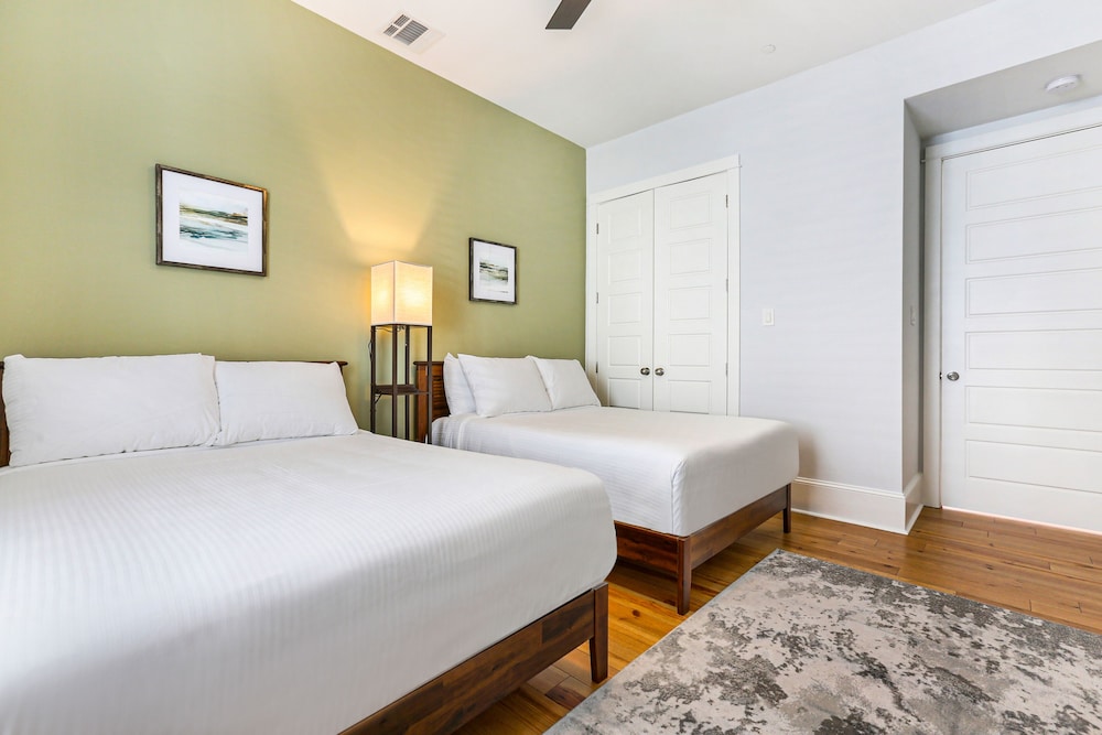 New Orleans Vacations - Stunning 4 5 BRs w Pool by Hosteeva - Property Image 98