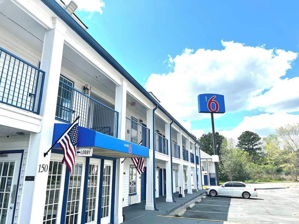 Macon Vacations - Motel 6 Macon, GA - I-475 - Property Image 16