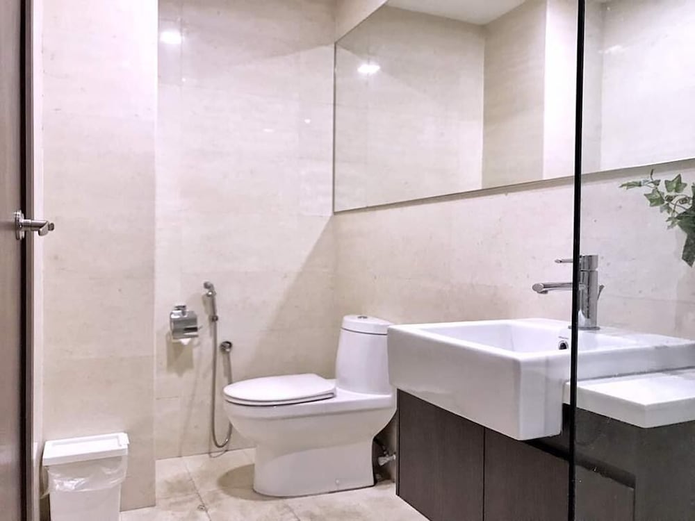 NaiBnB @ Regalia Residence