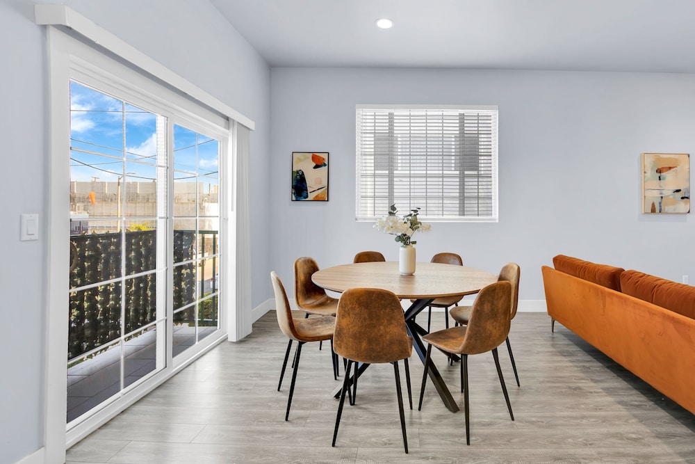 North Hollywood Vacations - Noho by Avantstay North Hollywood Townhome - Property Image 12