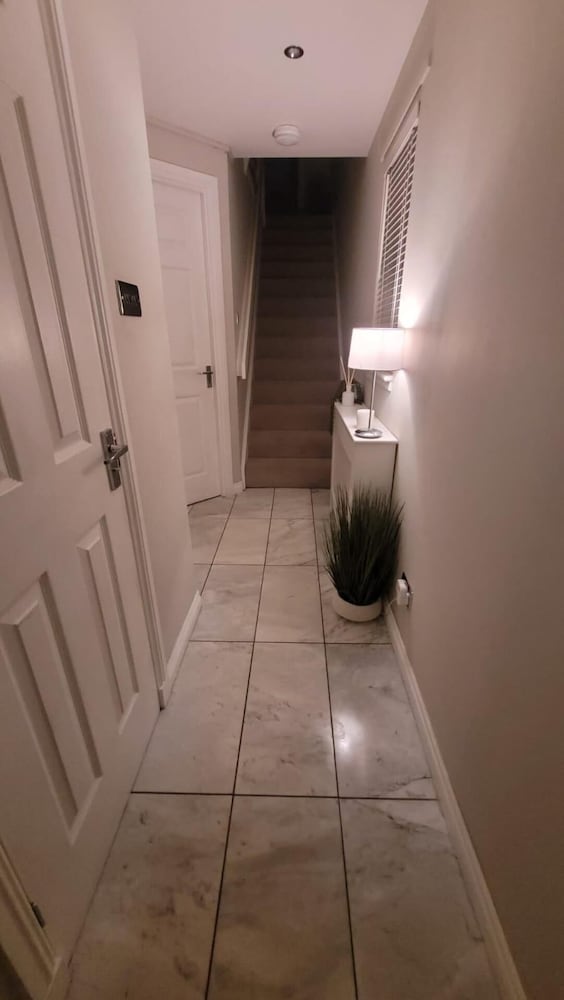 3 Bedroom, Sleeps 6, Free Parking