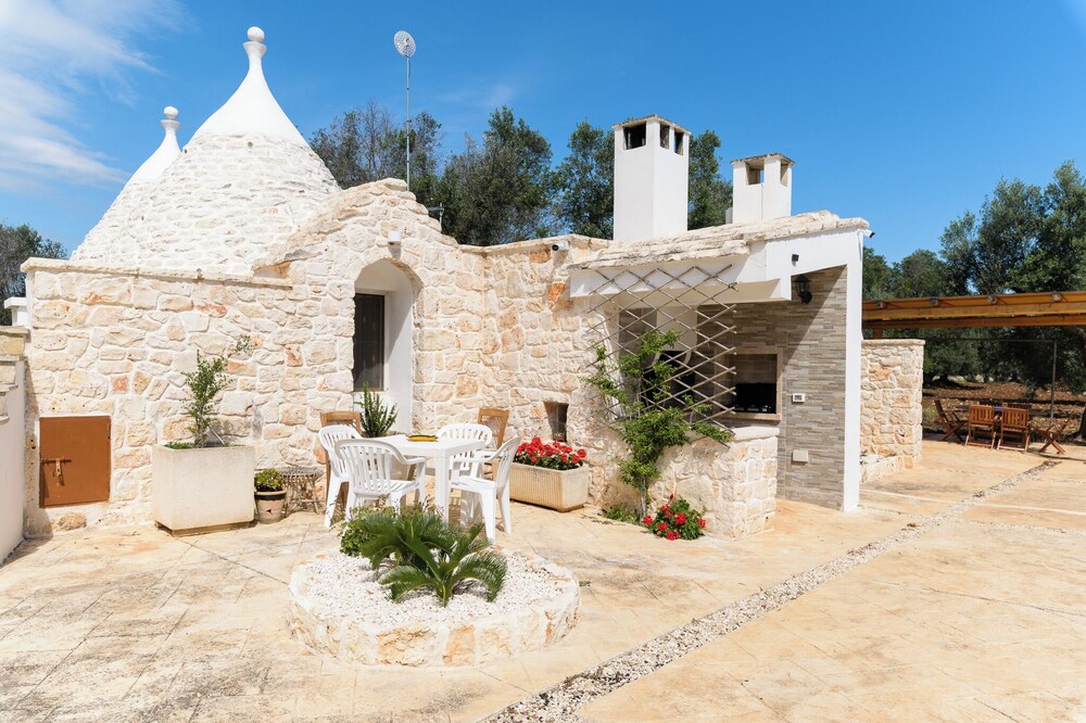 Trulli Isabella by Wonderful Italy