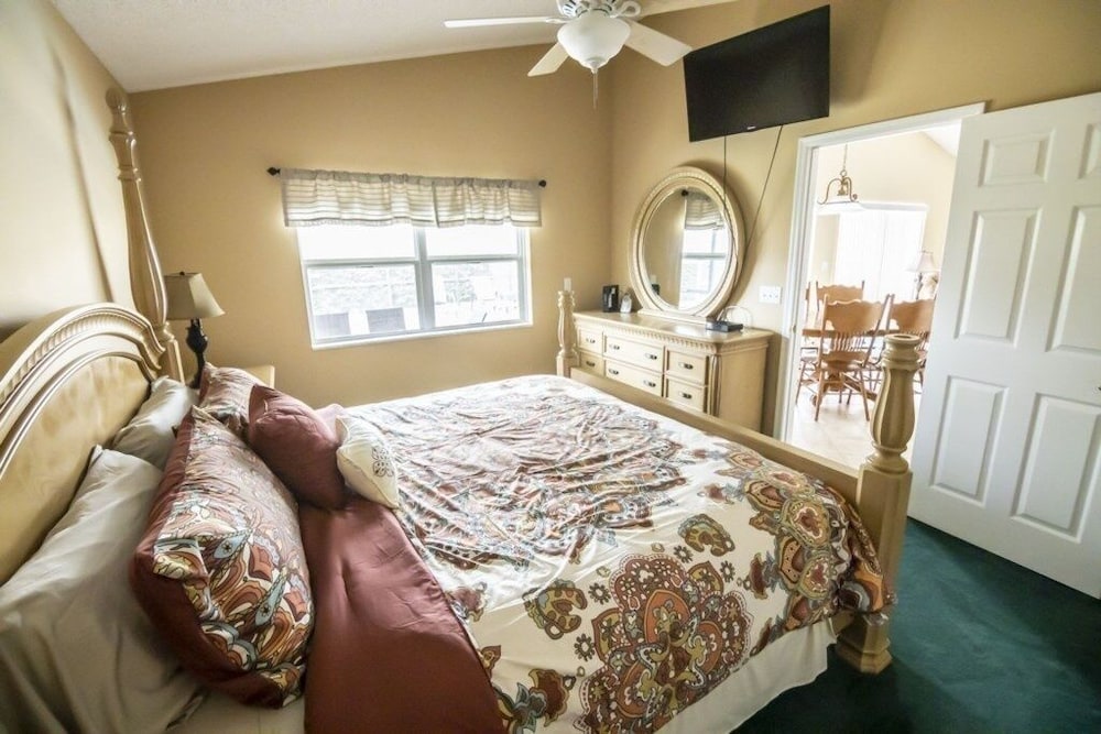 Southern Dunes Home! 3 Bedroom Home by RedAwning
