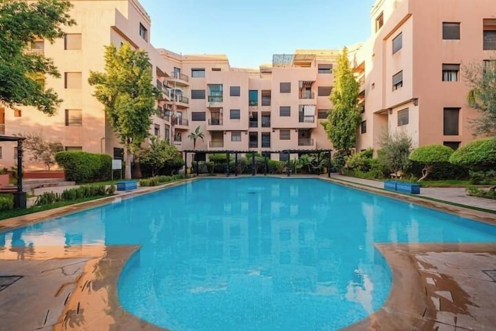 Luxe Appt 2 CH Piscine & Parking