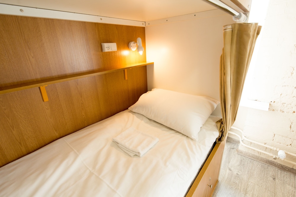 Makarov Hostel