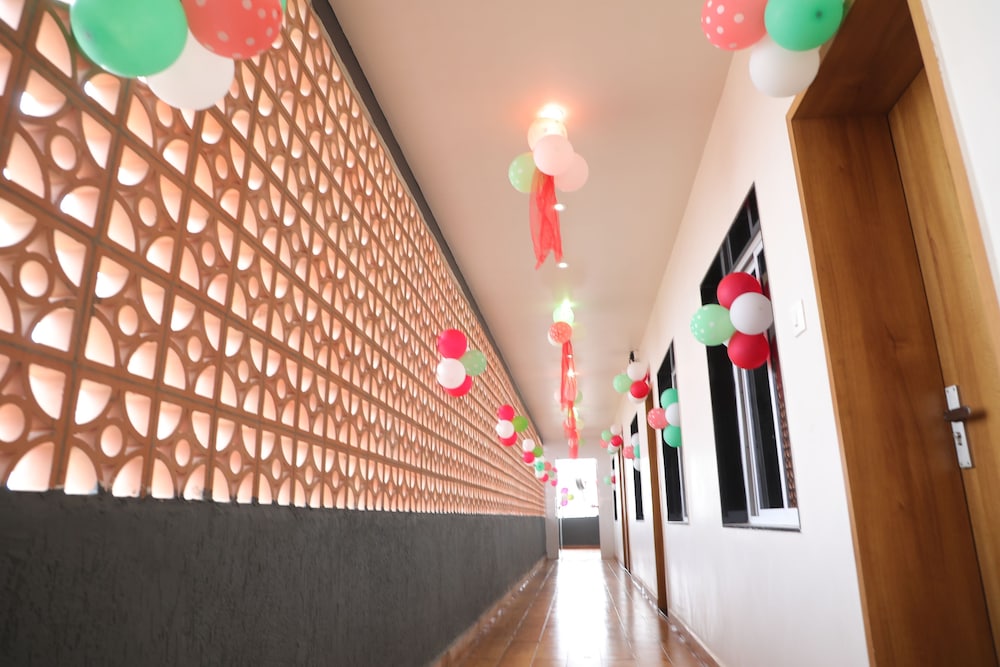 HOTEL CENTER POINT GUEST HOUSE