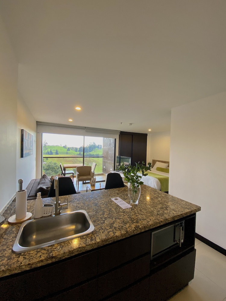 Room in Studio - Suite Hotelera - A 5 Minutos del Aeropuerto
