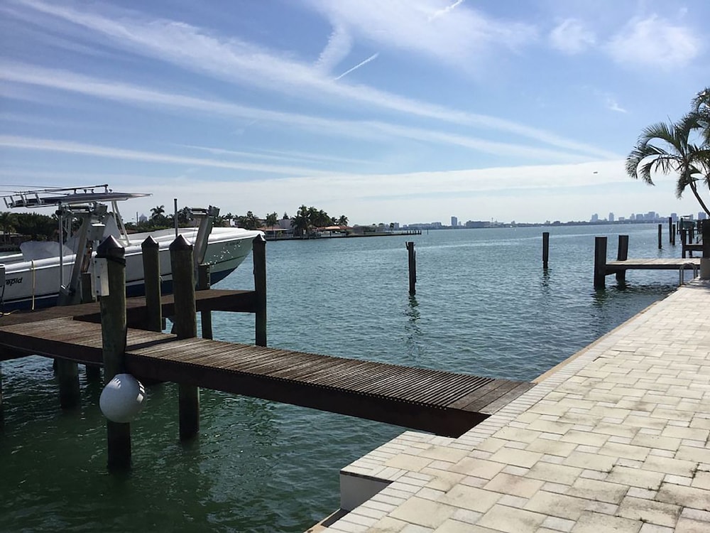 5 Bedroom Homes in Miami Beach by TMG