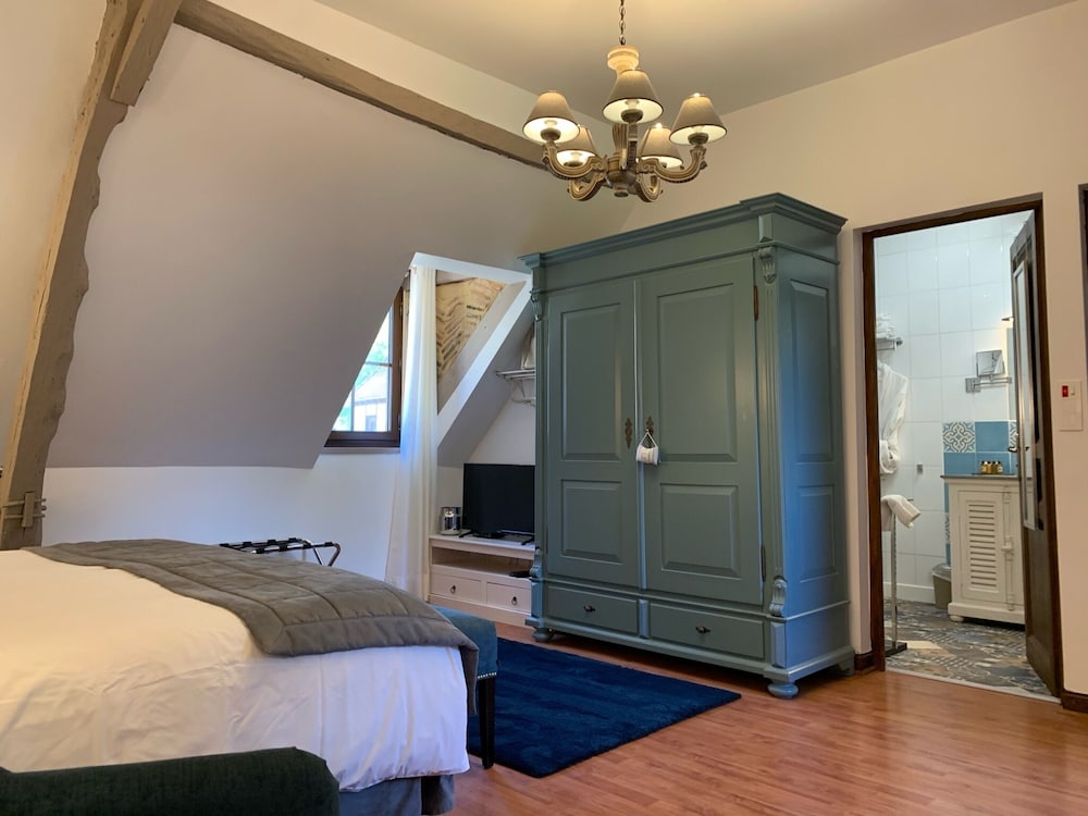 Le Noyer Residence - Property Image 12