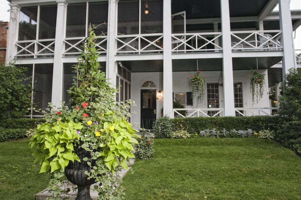 The Charles Hotel