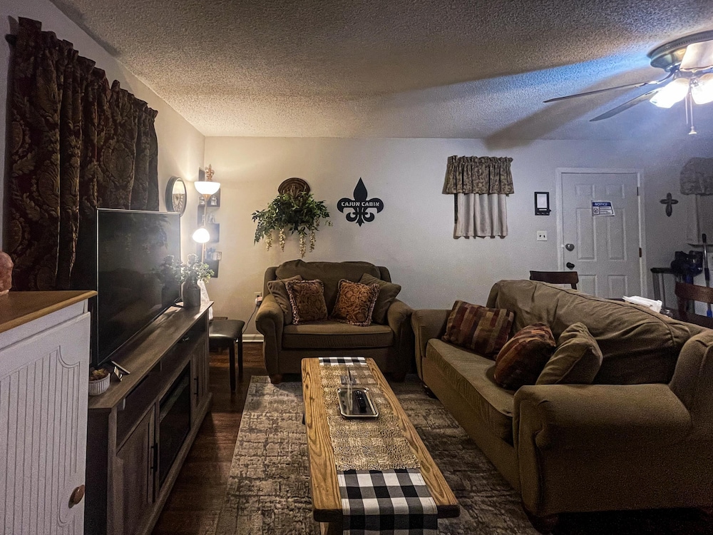 Cozy Cajun Cabin Quiet Retreat on the Bayou 1B 1B