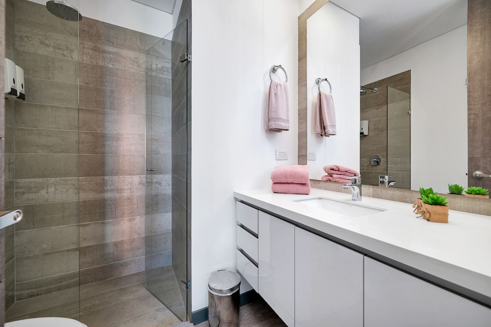 Apartamentos Class Suites by HOUSY HOST
