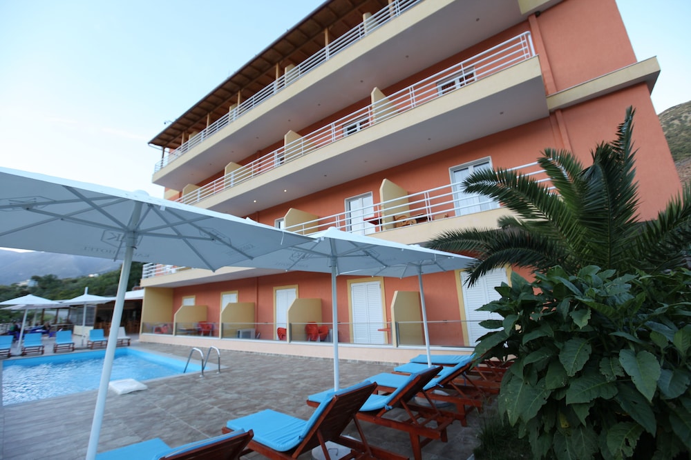 Karos Hotel Llaman
