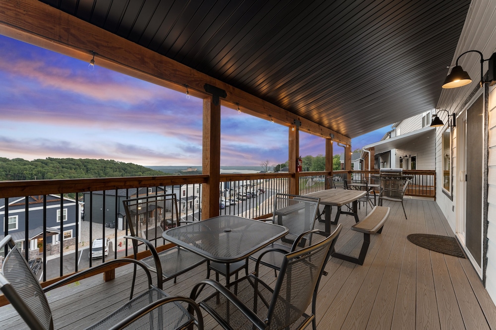Cm132-6 -summer Breeze- Sleeps 17 6 Bedroom Home