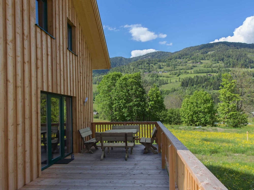 Majestic Chalet With Sauna
