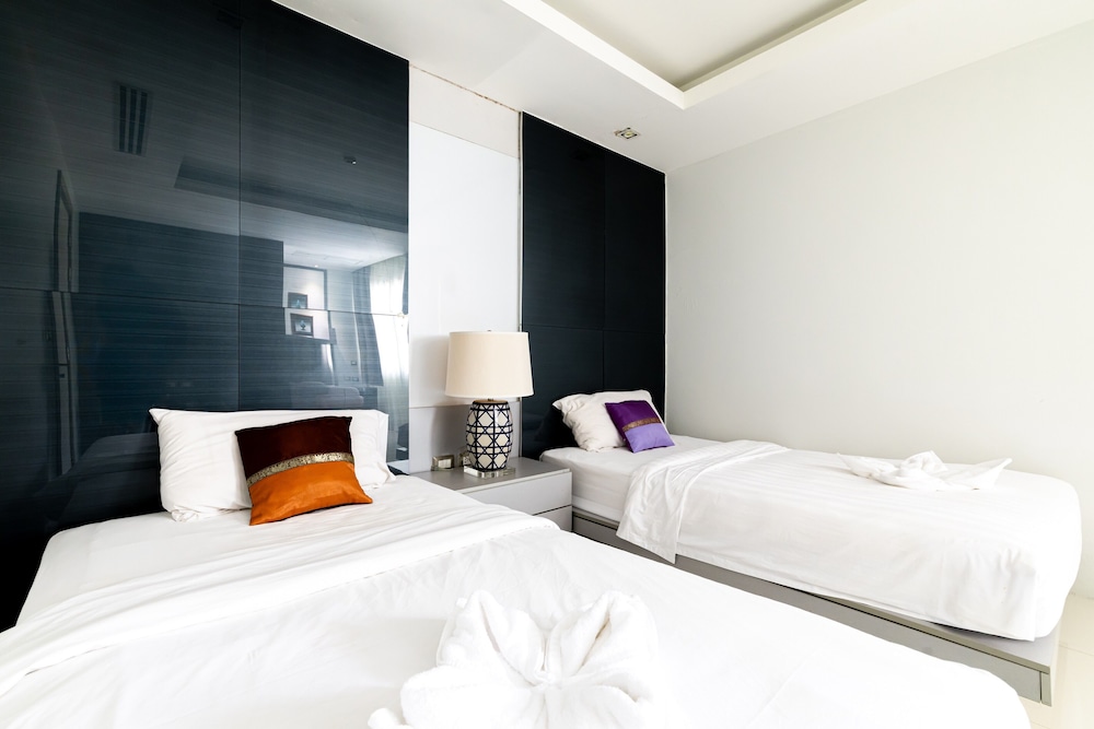 Phuket Moonlit Bay Seaview Resort&Spa