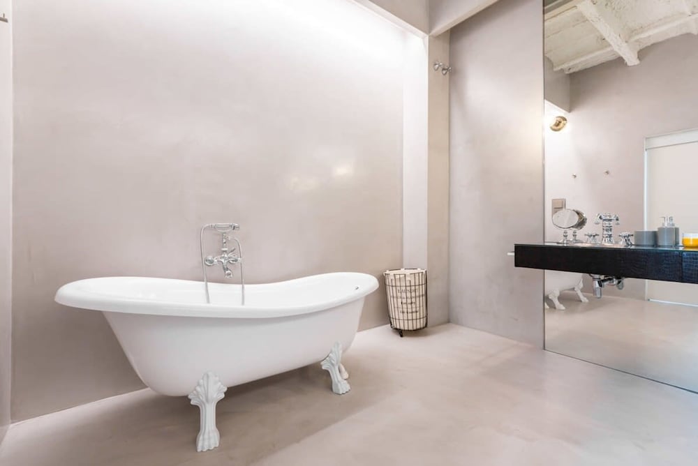 The Deauville Majestic 1 Bedroom in Chueca