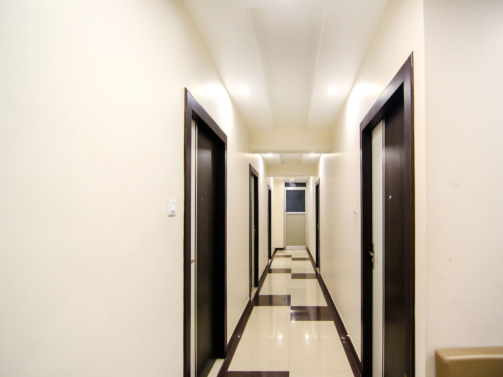 OYO 13932 Hotel Pushpanjali