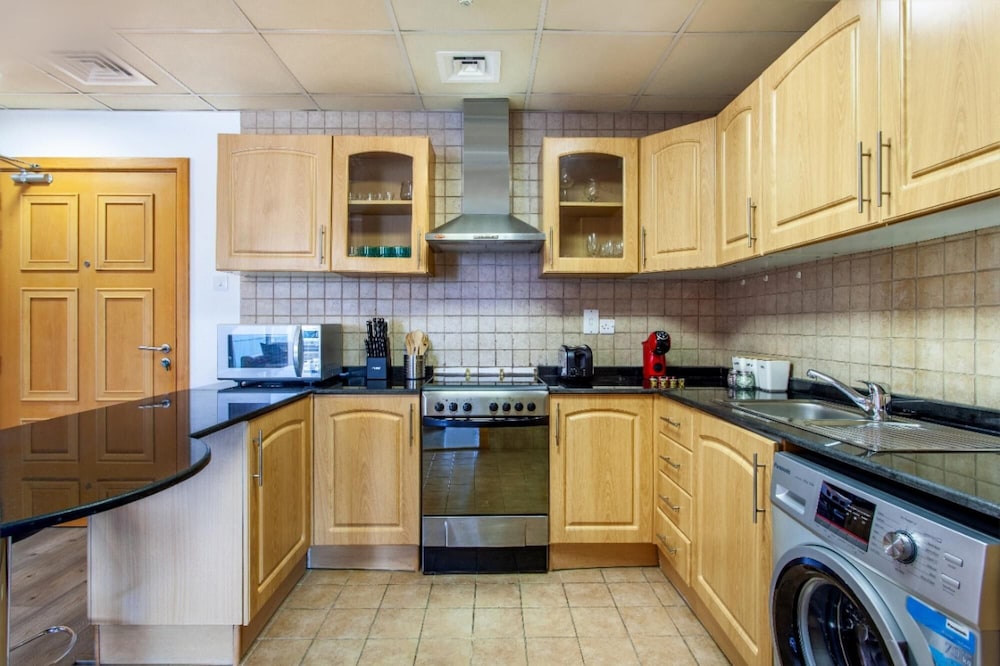 JLT Cluster P Modern 1 BR Apt