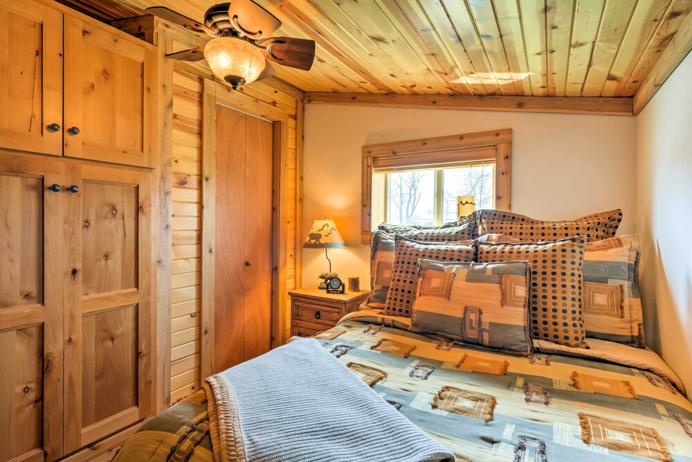 Bartlesville Vacations - Bartlesville Cabin w/ Pool, Hot Tub  Trampoline! - Property Image 3