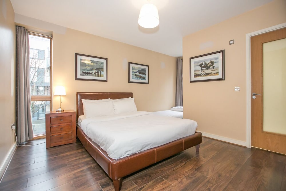Grand Canal Square Apartments