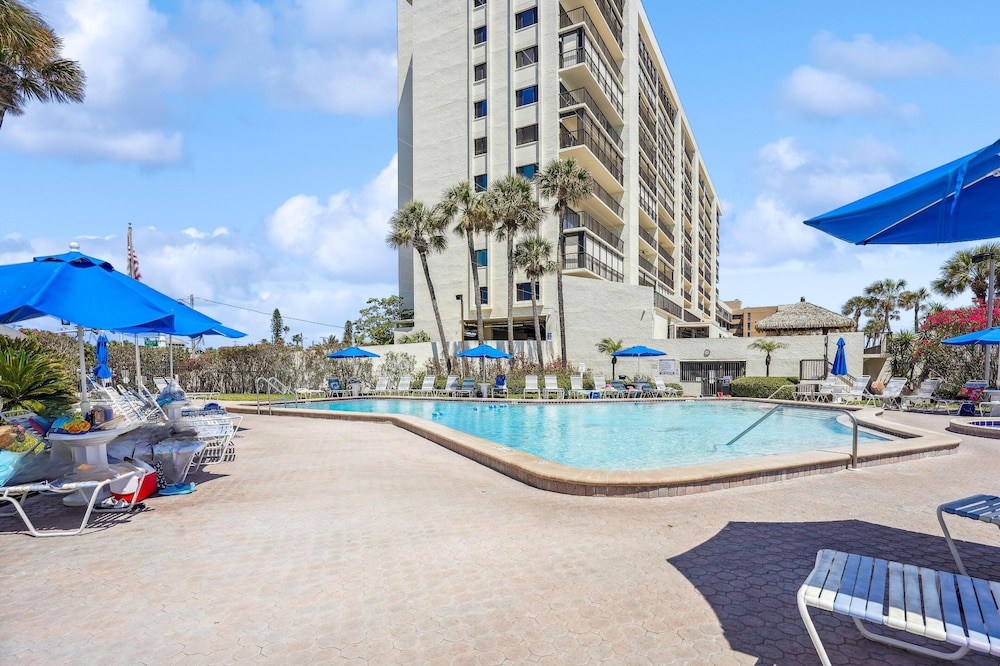 Ocean Sands 1-708