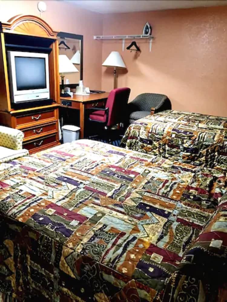 Regal Inn Suites - Property Image 25