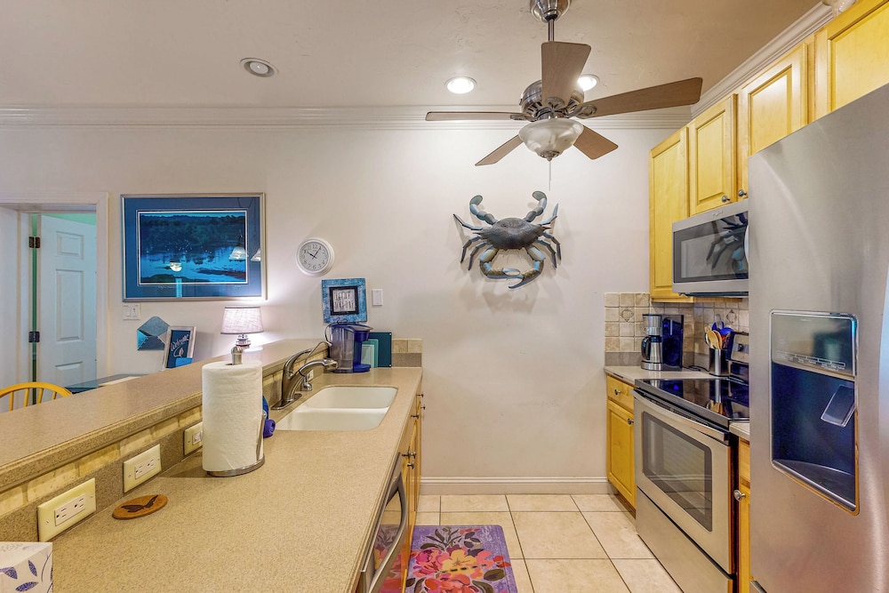 Dog-friendly Riverfront 3BR w/ Fire Pit & Dock