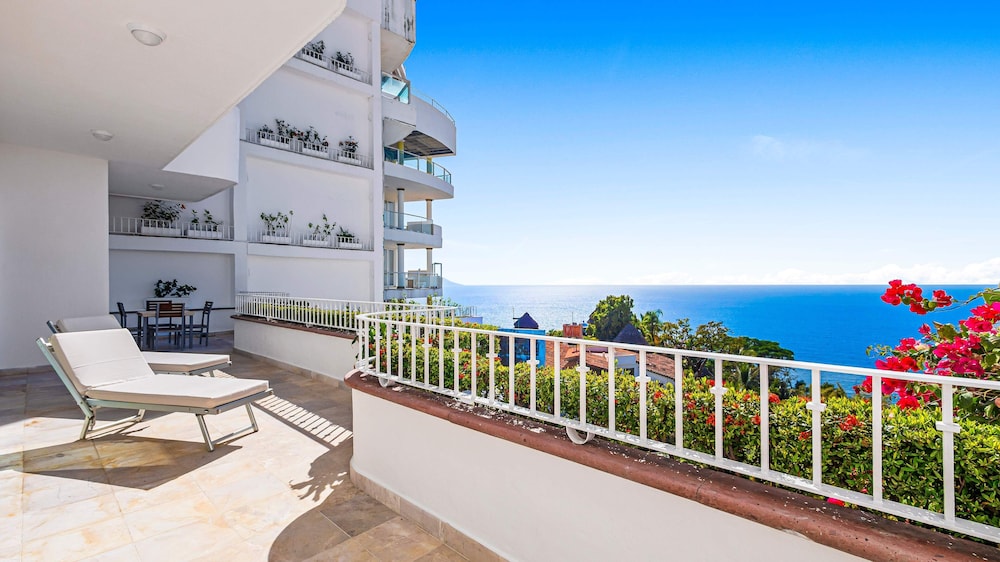 HOLT Grand Miramar Residences
