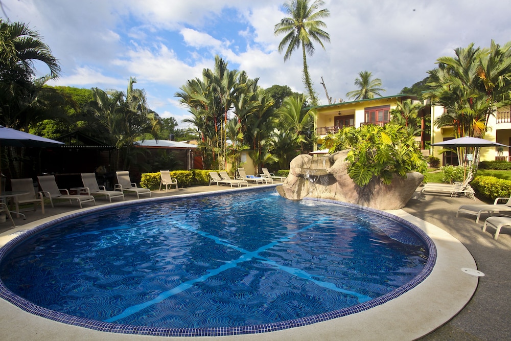 Hotel Club Del Sol by Dream Makers - Image 1