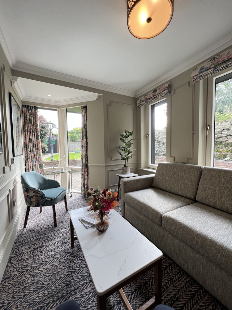 Waterloo Townhouse & Suites