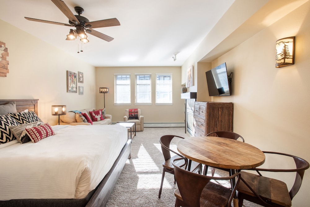 Fraser Crossing/Founders Pointe, Condo  Top Floor Ski-In/Ski-Out (Premium-Rated Condo 3622) - Property Image 8