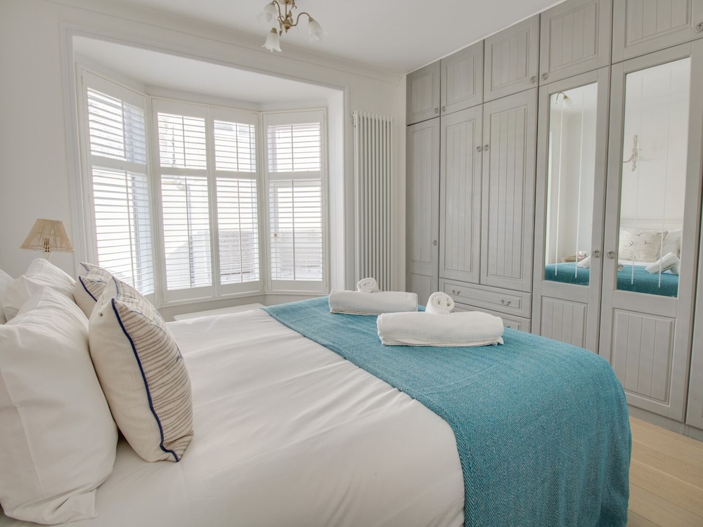 Seahorse Cottage view 4