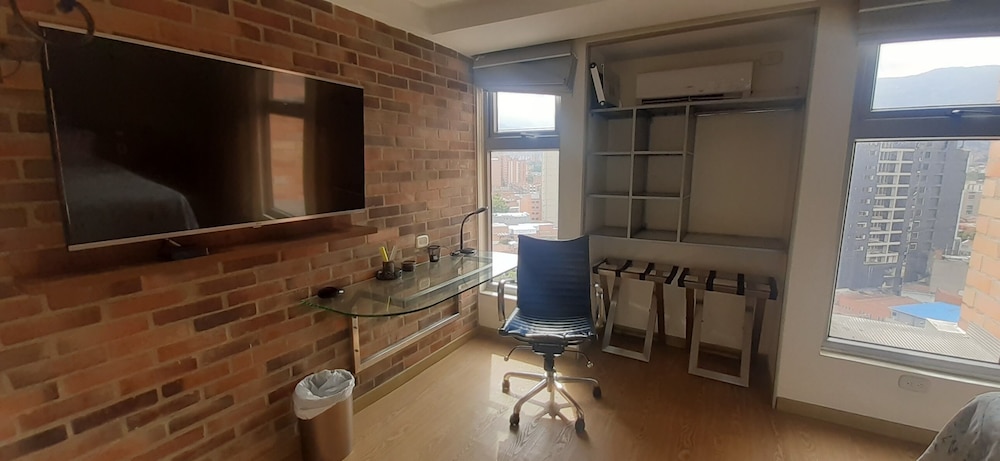 Luxury Laureles LA 70-Medellin Stunner