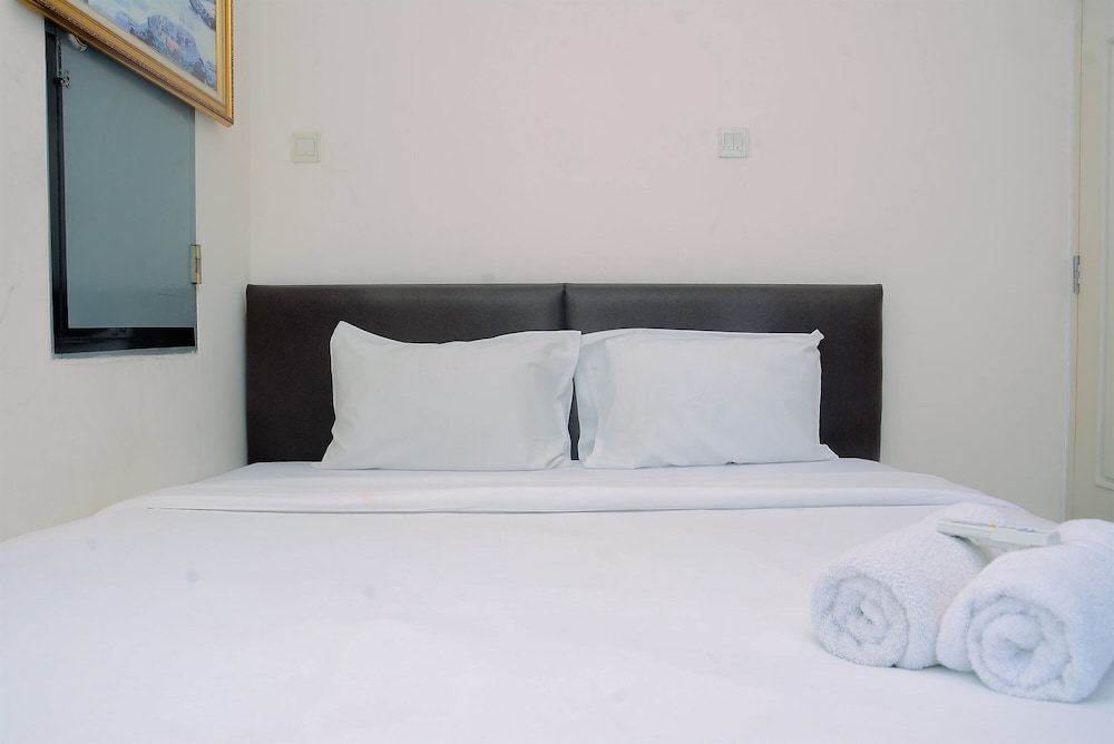 Strategic Location 2BR Apartment at FX Residence By Travelio view 3